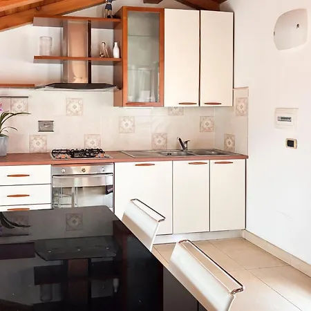 Paola - Mansarda Glam - * مونتيروسّو ال ماري